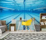 We fall in love for the background trompe l’oeil